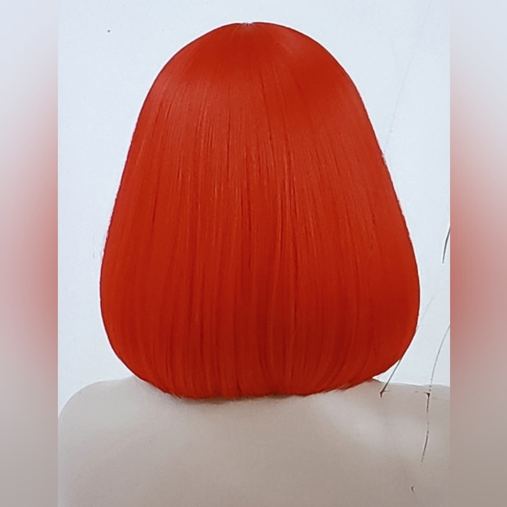 NIP! Bright Red Bob Wig - Picture 2 of 2